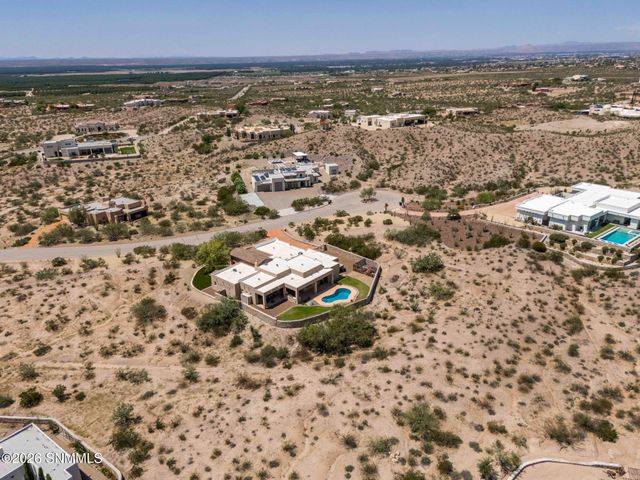 5667 Calle De Paradise, Las Cruces, NM 88011