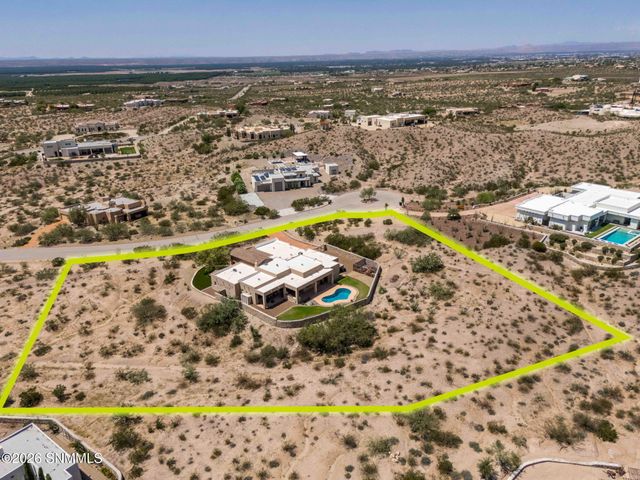 5667 Calle De Paradise, Las Cruces, NM 88011
