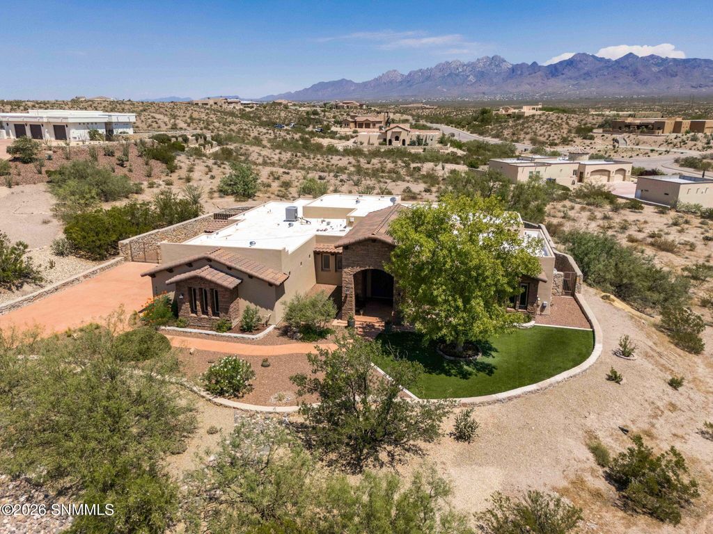 5667 Calle De Paradise, Las Cruces, NM 88011