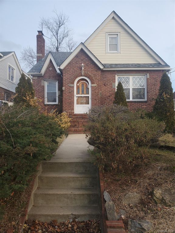 139-23 230th Street, Laurelton, NY 11413 — exterior