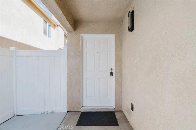 9231 Cedros Avenue, Panorama City, CA 91402