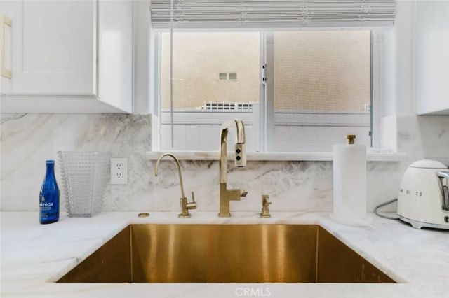 9231 Cedros Avenue, Panorama City, CA 91402