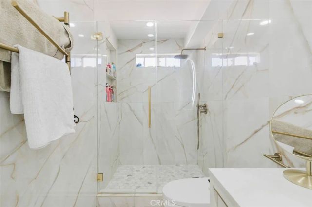 9231 Cedros Avenue, Panorama City, CA 91402