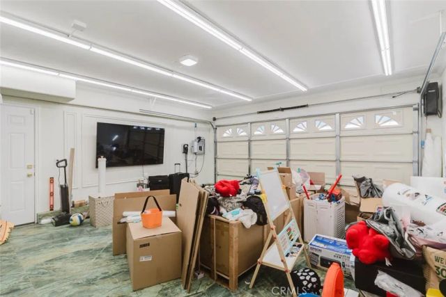 9231 Cedros Avenue, Panorama City, CA 91402
