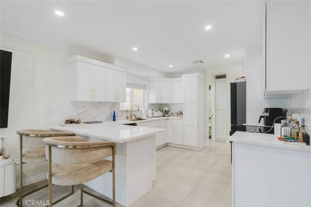 9231 Cedros Avenue, Panorama City, CA 91402