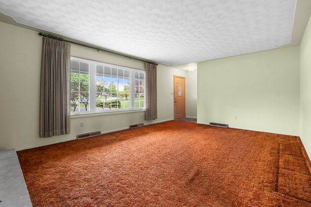 275 Beaumont Drive, Emmett Twp, MI 49014