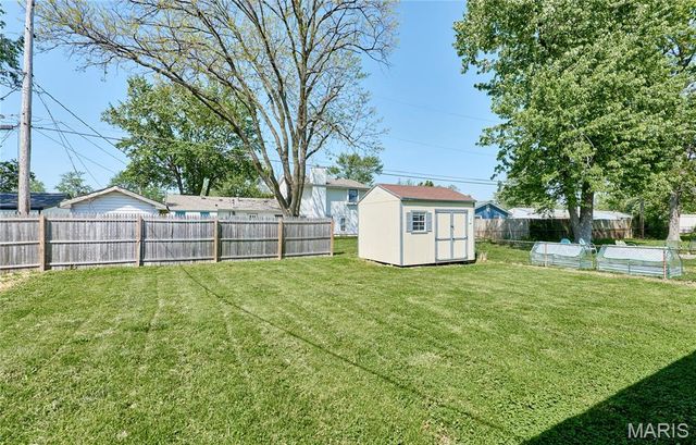 901 Love Drive, O'fallon, MO 63366