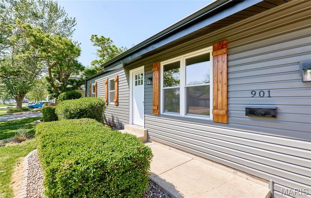 901 Love Drive, O'fallon, MO 63366