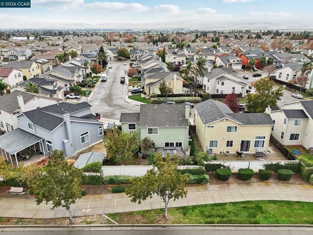 2919 Kennsington Ln, Tracy, CA 95377