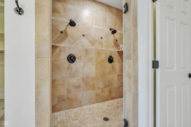 6655 Westminster Drive, Zionsville, IN 46077