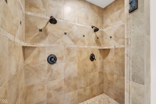 6655 Westminster Drive, Zionsville, IN 46077