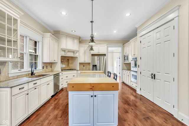 6655 Westminster Drive, Zionsville, IN 46077