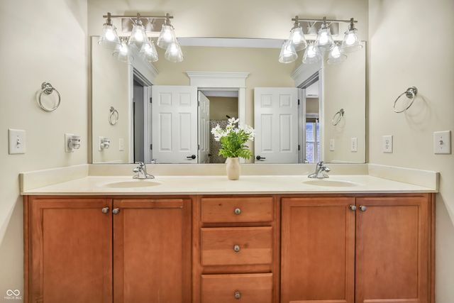 6655 Westminster Drive, Zionsville, IN 46077