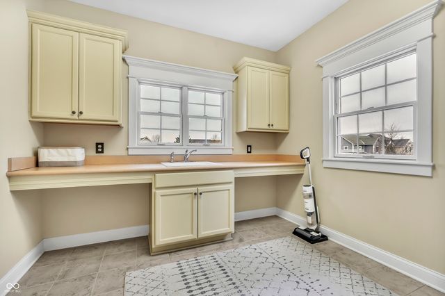 6655 Westminster Drive, Zionsville, IN 46077