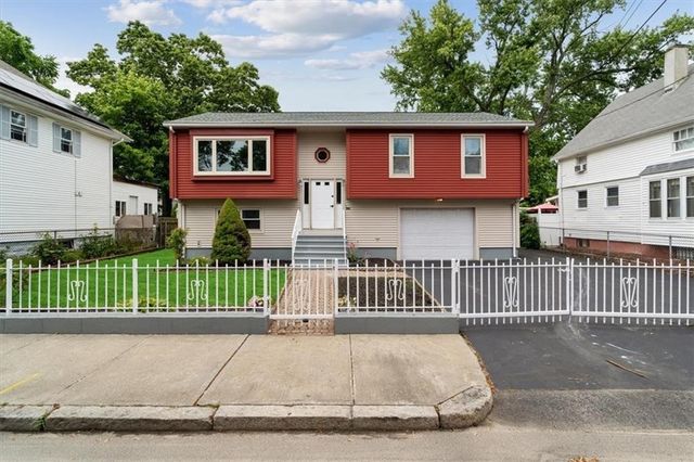 325 Northup Street, Cranston, RI 02905