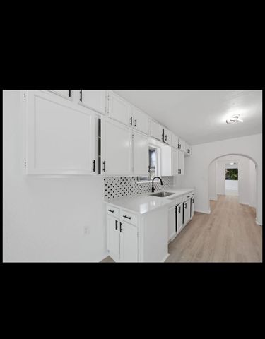 3350 Grafton Avenue, Dallas, TX 75211