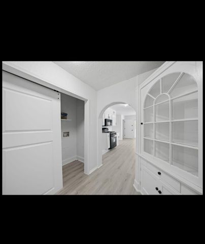 3350 Grafton Avenue, Dallas, TX 75211