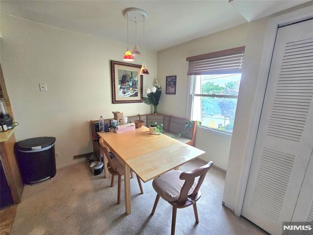 560 North Avenue I, Fort Lee, NJ 07024