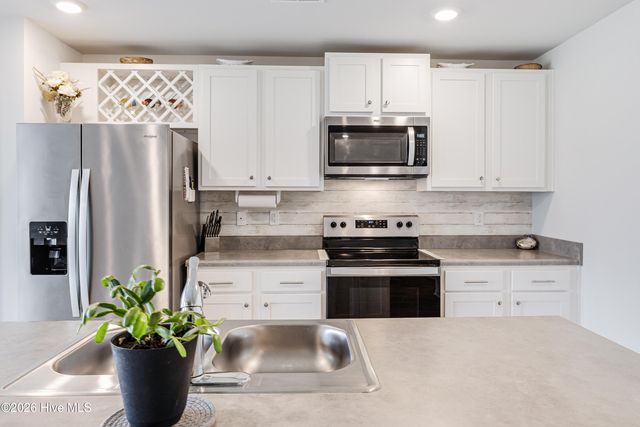 181 Murrelet Court NE, Bolivia, NC 28422