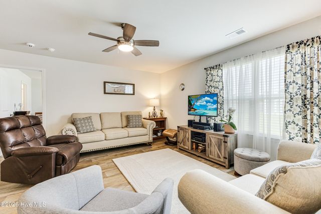 181 Murrelet Court NE, Bolivia, NC 28422