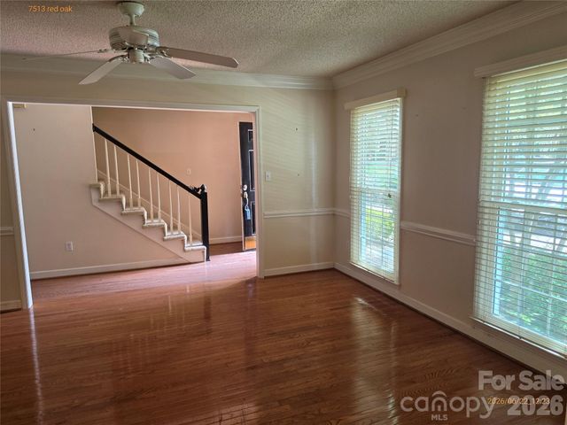 7513 Red Oak Lane, Charlotte, NC 28226