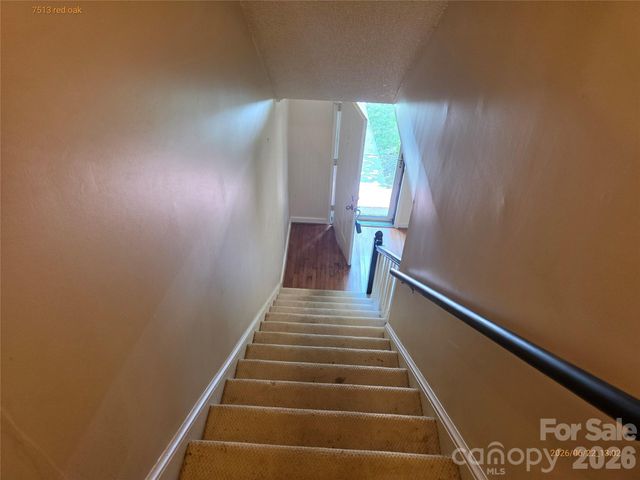 7513 Red Oak Lane, Charlotte, NC 28226