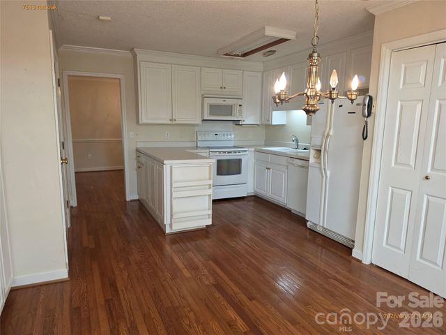7513 Red Oak Lane, Charlotte, NC 28226