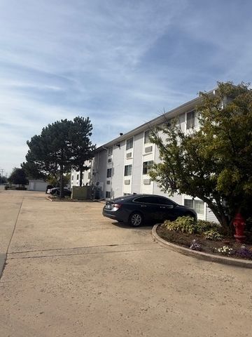 3170 W Monroe Street 309, Waukegan, IL 60085