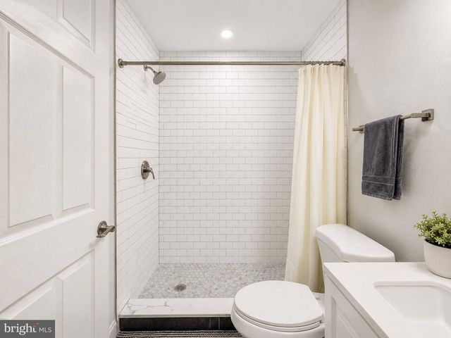 1232 N 15TH ST, Philadelphia, PA 19121