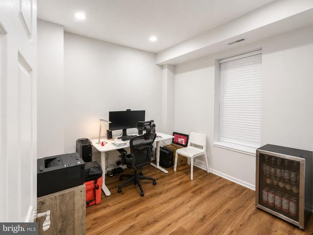 1232 N 15TH ST, Philadelphia, PA 19121