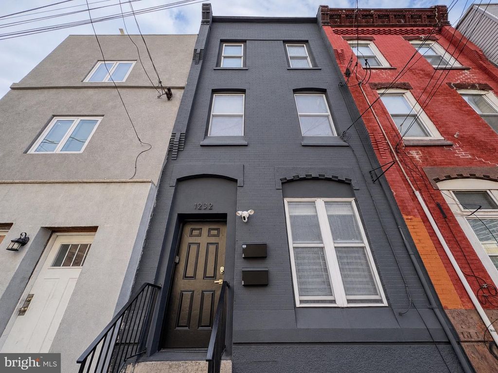 1232 N 15TH ST, Philadelphia, PA 19121
