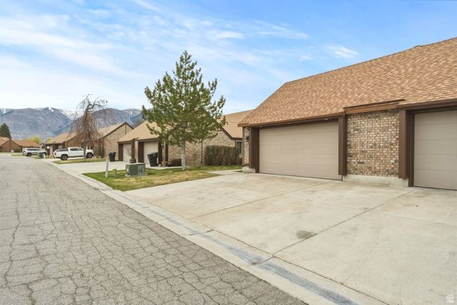325 W WILLOW WAY, Pleasant View, UT 84414