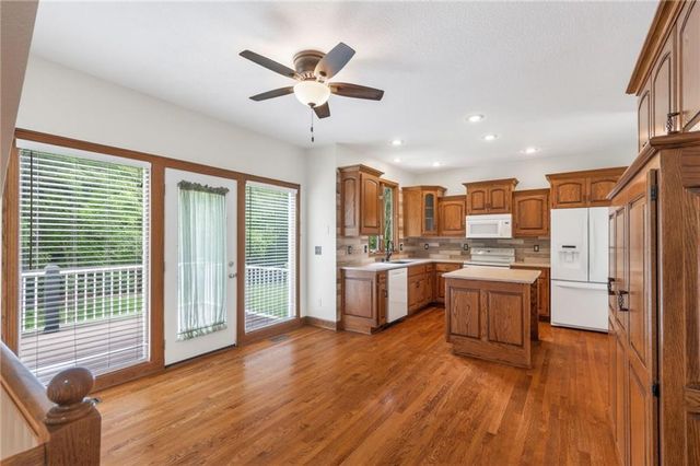 9027 N Manning Avenue, Kansas City, MO 64157