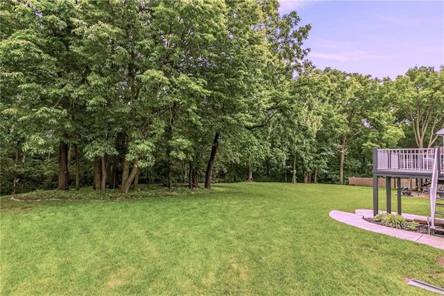 9027 N Manning Avenue, Kansas City, MO 64157