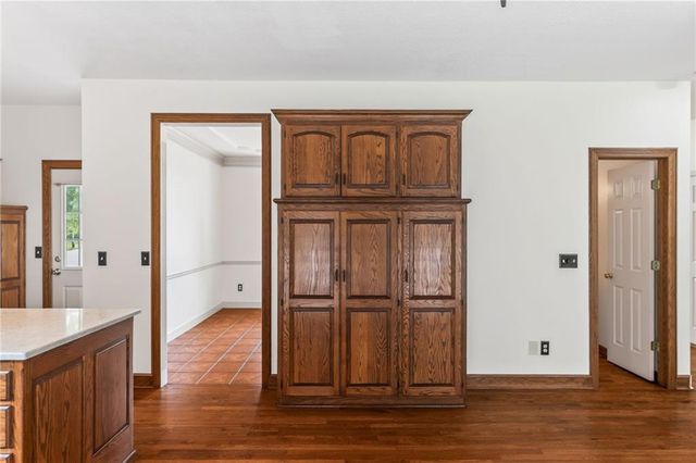 9027 N Manning Avenue, Kansas City, MO 64157