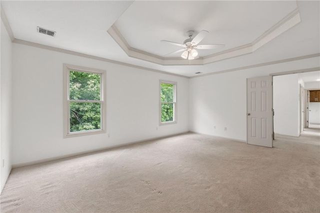 9027 N Manning Avenue, Kansas City, MO 64157