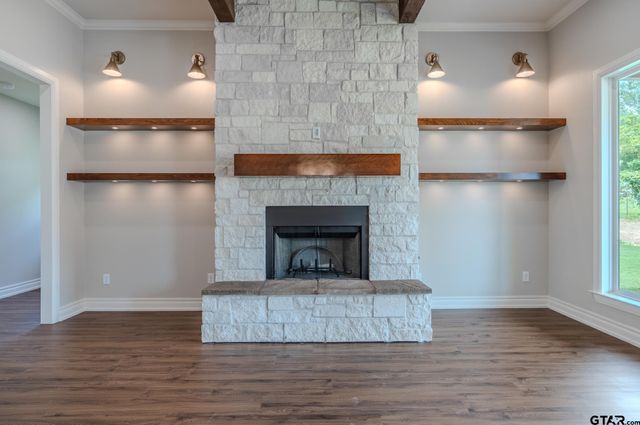 17512 Sugar Bluff Ln, Flint, TX 75762