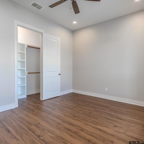 17512 Sugar Bluff Ln, Flint, TX 75762