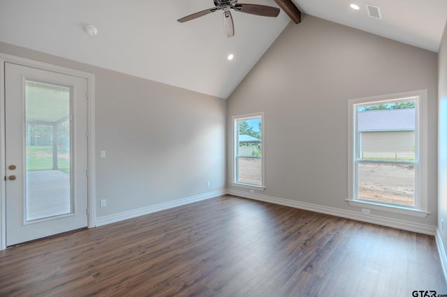 17512 Sugar Bluff Ln, Flint, TX 75762
