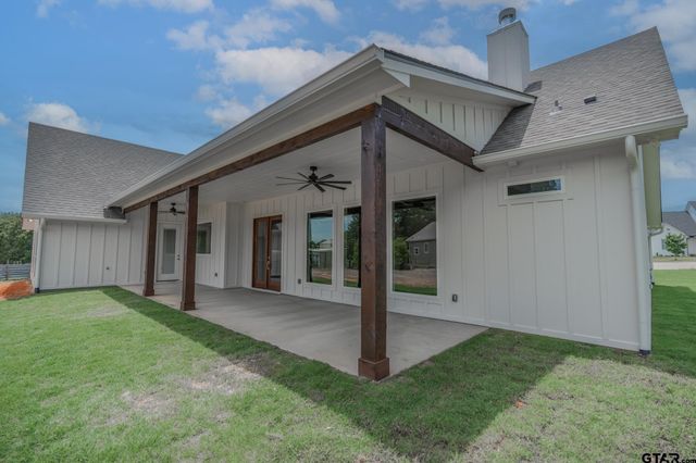 17512 Sugar Bluff Ln, Flint, TX 75762