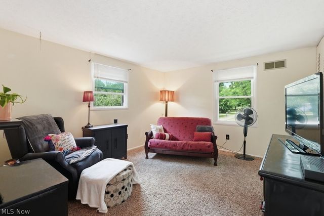187 Fox Run Drive, Munroe Falls, OH 44262