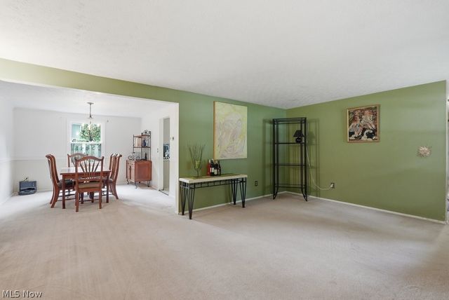187 Fox Run Drive, Munroe Falls, OH 44262