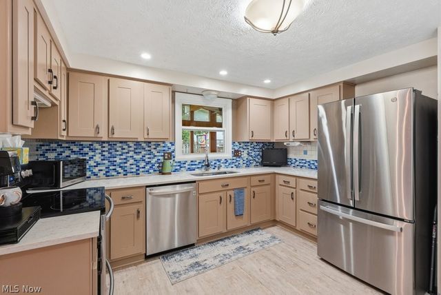 187 Fox Run Drive, Munroe Falls, OH 44262
