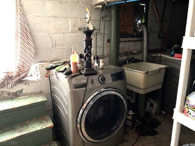 109 Alexander St, Newark City, NJ 07106