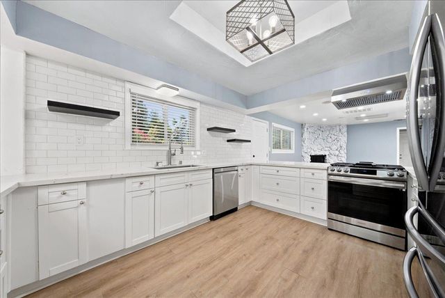 7171 Westmoreland Way, Sacramento, CA 95831