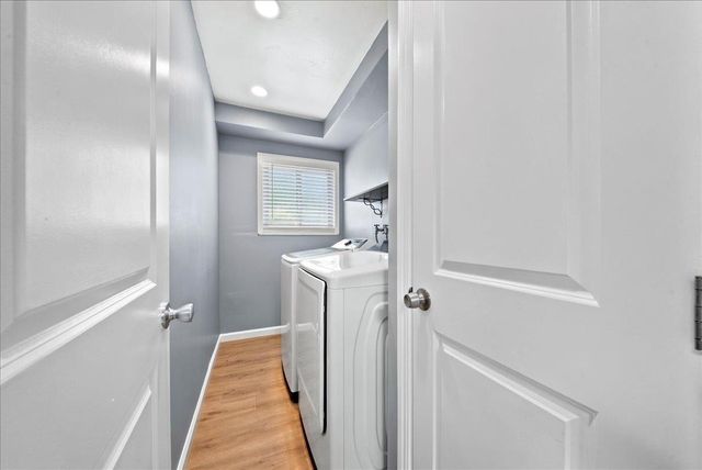 7171 Westmoreland Way, Sacramento, CA 95831