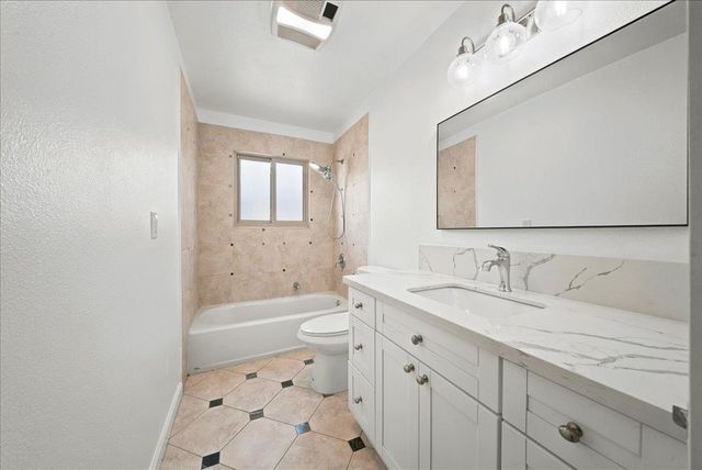 7171 Westmoreland Way, Sacramento, CA 95831