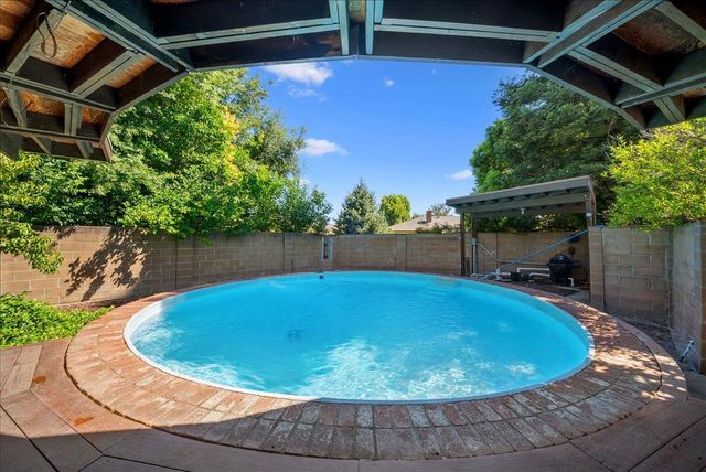7171 Westmoreland Way, Sacramento, CA 95831