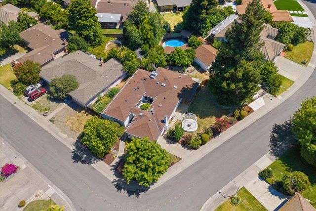 7171 Westmoreland Way, Sacramento, CA 95831
