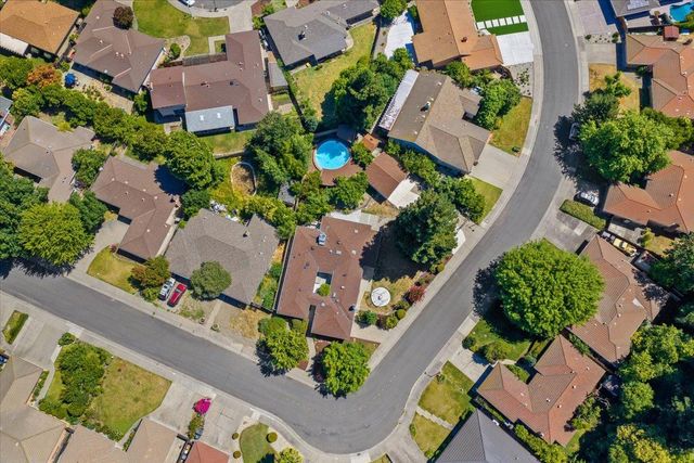 7171 Westmoreland Way, Sacramento, CA 95831